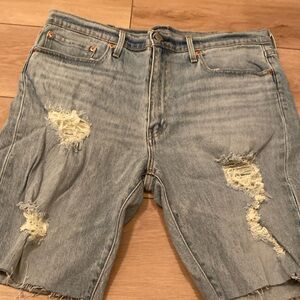 Levis jean shorts size 38